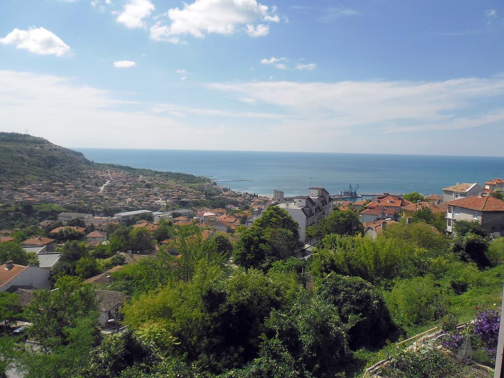Guest Rooms Sea View Balchik Exterior foto