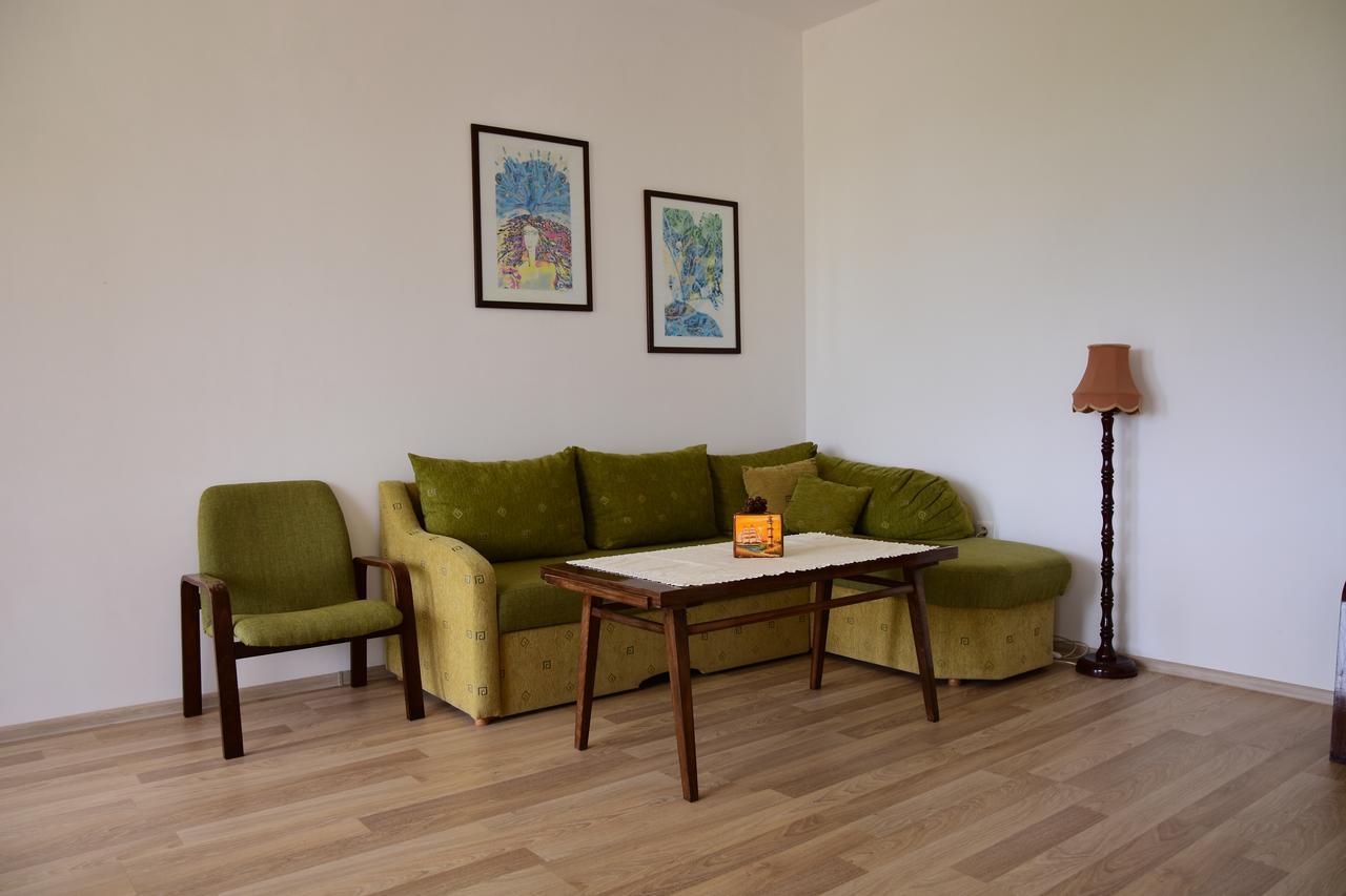 Guest Rooms Sea View Balchik Exterior foto